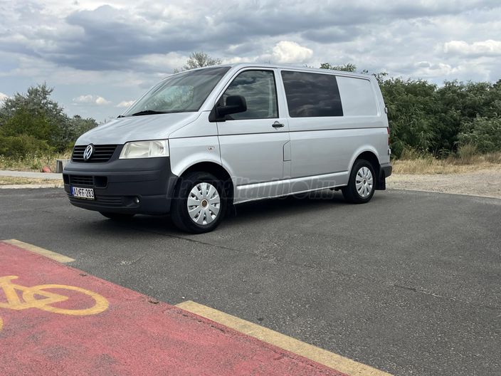 VOLKSWAGEN TRANSPORTER T5 2.5 TDI