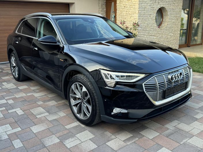 AUDI E-TRON 55 S line quattro (Automata)