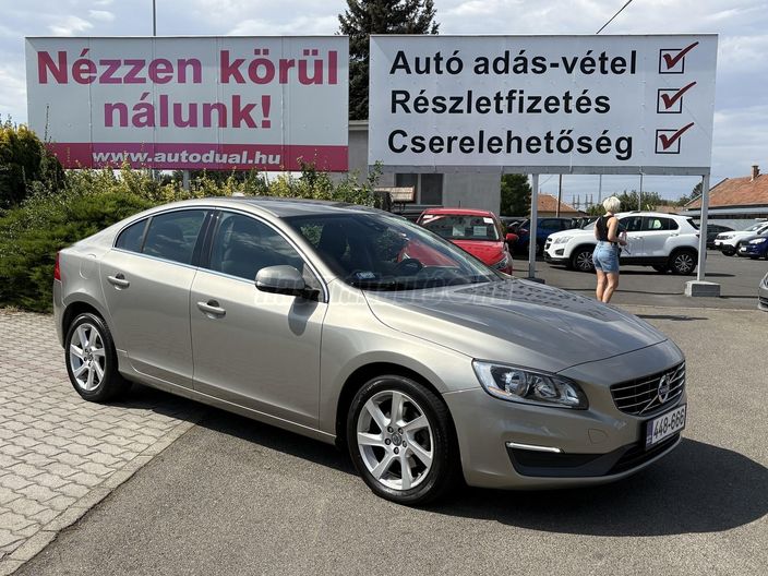 VOLVO S60 2.0 D [D4] Momentum Geartronic