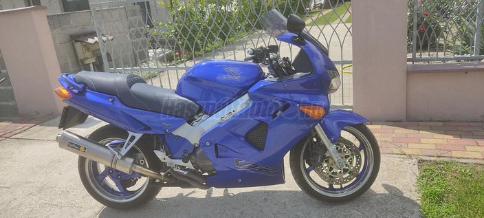 HONDA VFR 800