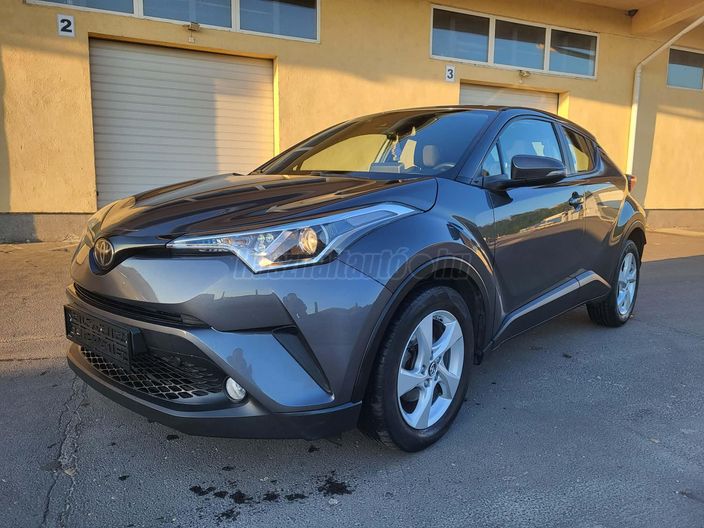TOYOTA C-HR 1.2T Dynamic Comfort LED