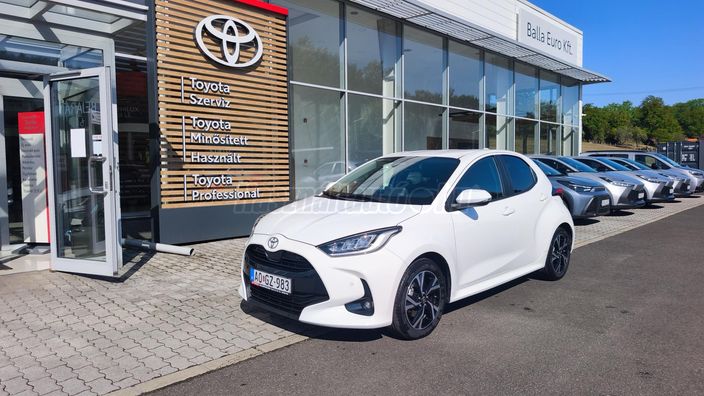 TOYOTA YARIS 1.5 Hybrid Style e-CVT