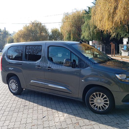TOYOTA PROACE City Verso 1.2T Shuttle L2H1 [7 személy]