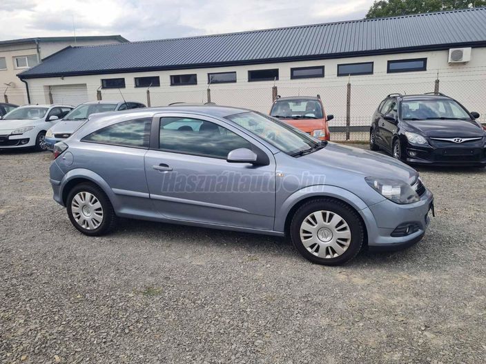 OPEL ASTRA H 1.6 GTC Essentia