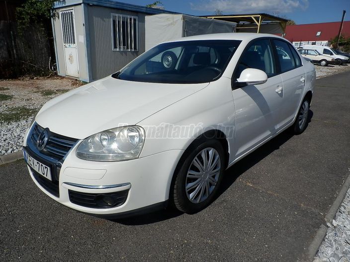 VOLKSWAGEN JETTA 1.6 Comfortline