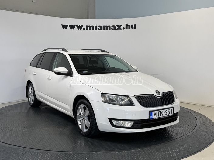 SKODA OCTAVIA Combi 1.6 CR TDI Elegance DSG