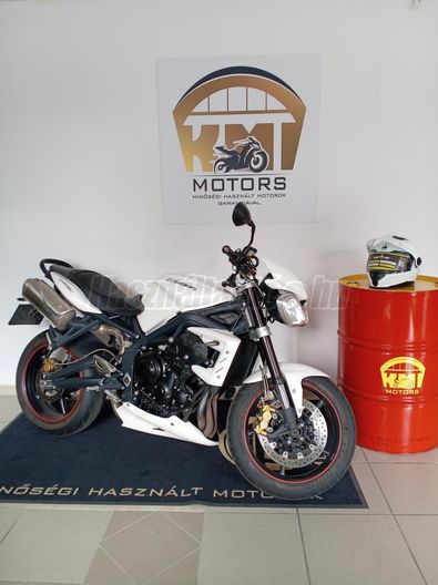TRIUMPH STREET TRIPLE 675 R