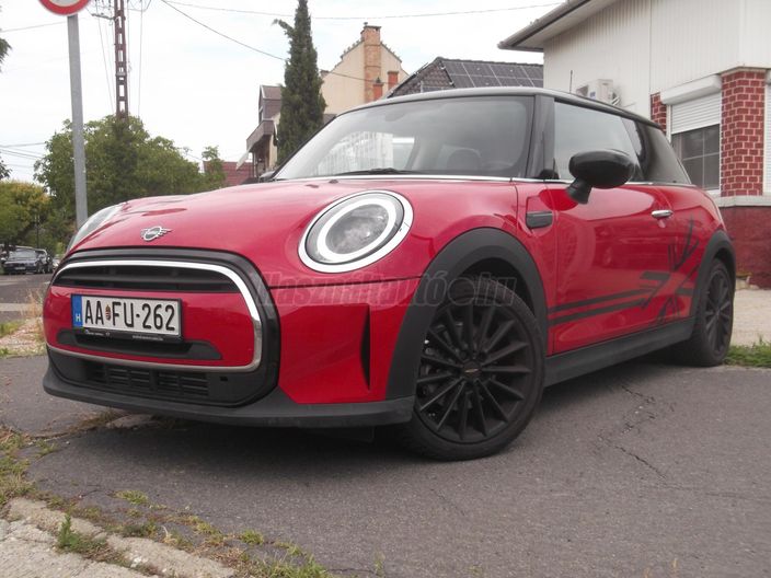 MINI COOPER 1.5 DKG