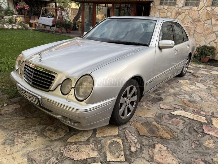 MERCEDES-BENZ 220