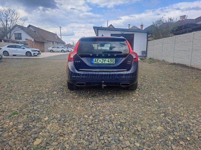 VOLVO V60 2.4 D [D6] PHEV AWD Summum Geartronic
