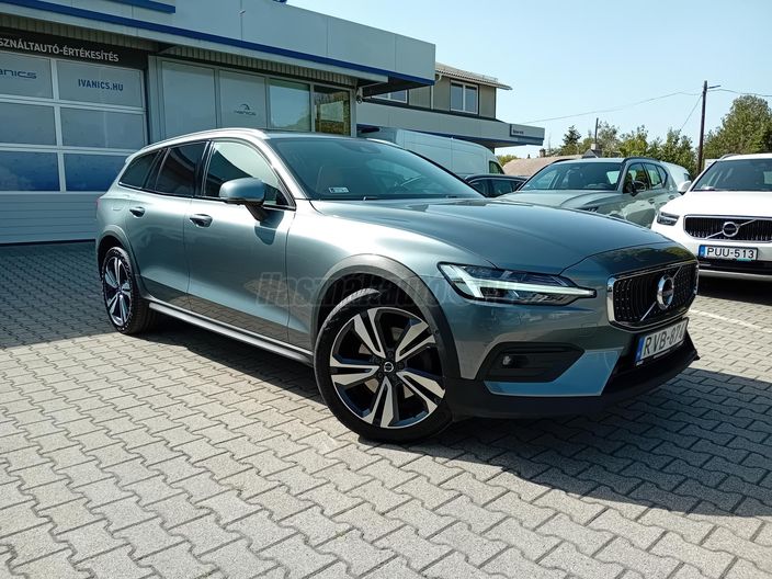 VOLVO V60 2.0 D [D4] Cross Country Pro AWD Geartronic