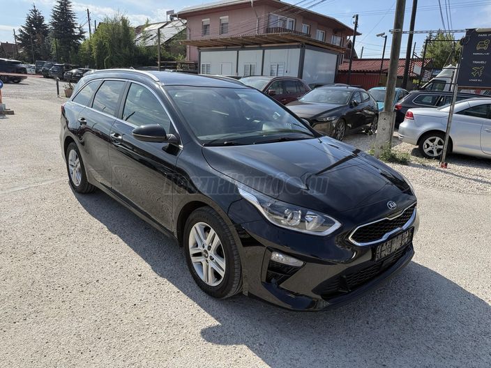 KIA CEE'D Ceed 1.5 T-GDI Hybrid Platinum DCT