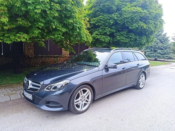MERCEDES-BENZ E 220 BlueTEC T Elegance 9G-TRONIC