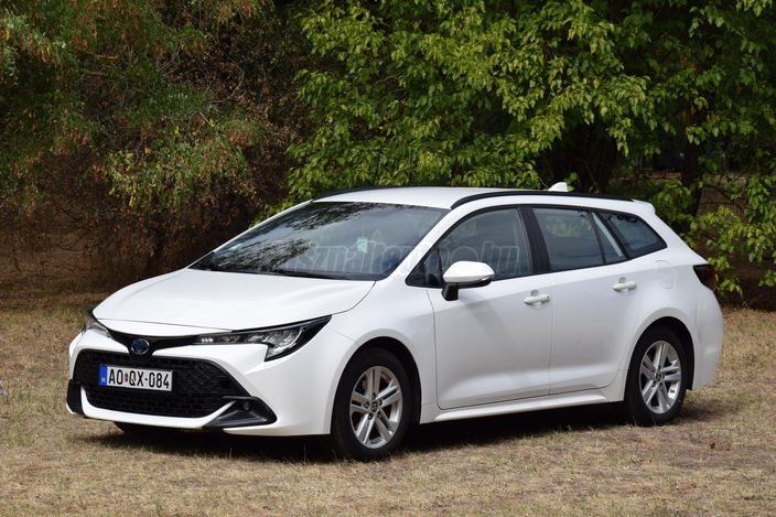 TOYOTA COROLLA Touring Sports 1.8 Hybrid Comfort Tech e-CVT