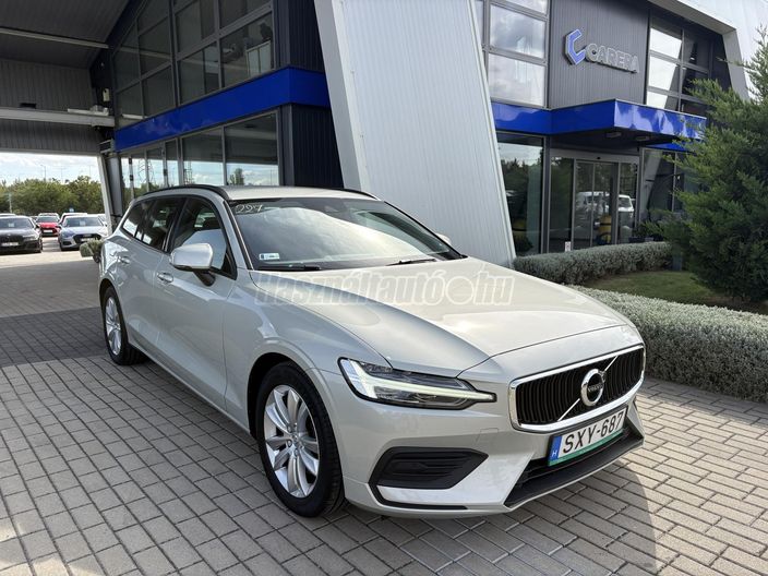VOLVO V60 2.0 [B3] MHEV Momentum Geartronic