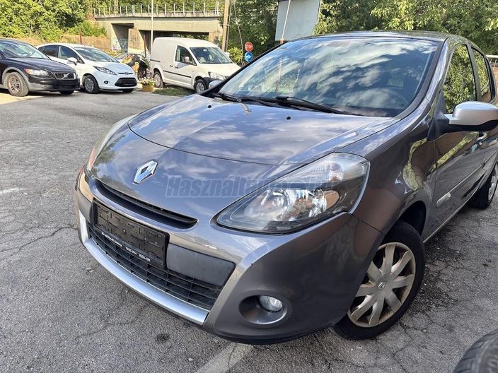 RENAULT CLIO 1.2 16V Authentique