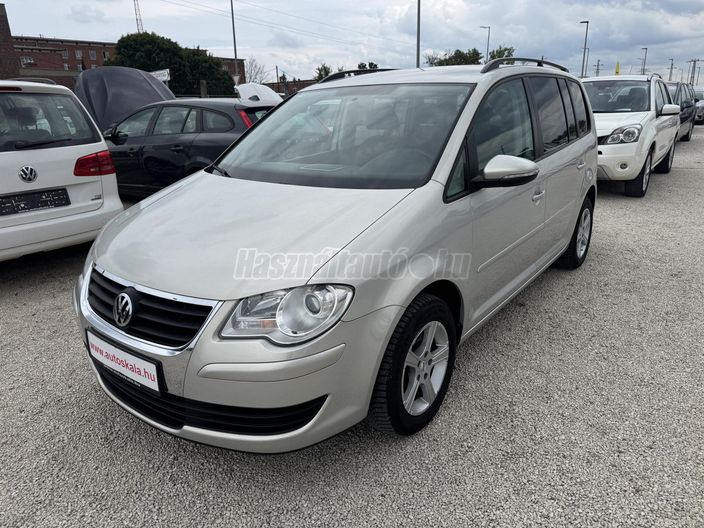 VOLKSWAGEN TOURAN 1.4 TSI Comfortline