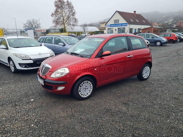 LANCIA YPSILON 1.3 Mjet 16V Platino