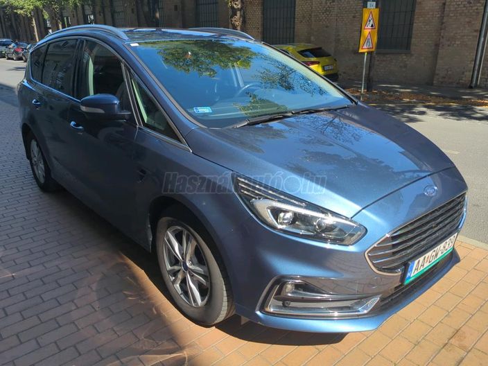 FORD S-MAX 2.5 FHEV Titanium CVT [7személy]