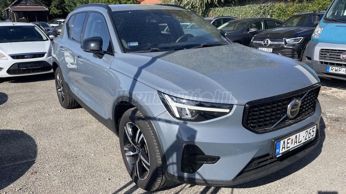 VOLVO XC40 2.0 [B3] MHEV Ultimate Dark DCT