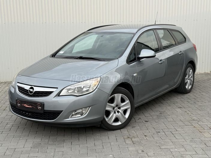 OPEL ASTRA J Sports Tourer 1.7 CDTI Cosmo