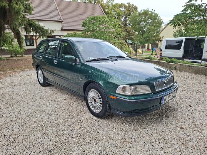 VOLVO V40 1.9 D Aktiv