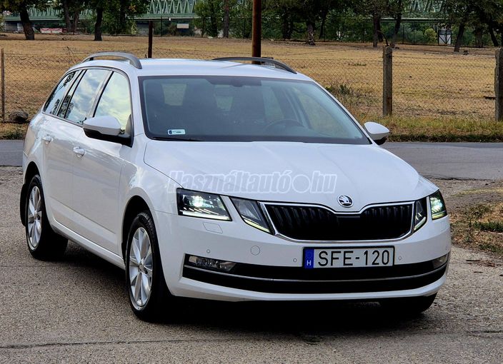 SKODA OCTAVIA Combi 1.5 TSI ACT Style