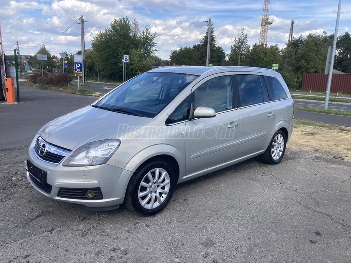 OPEL ZAFIRA B 1.8 Cosmo