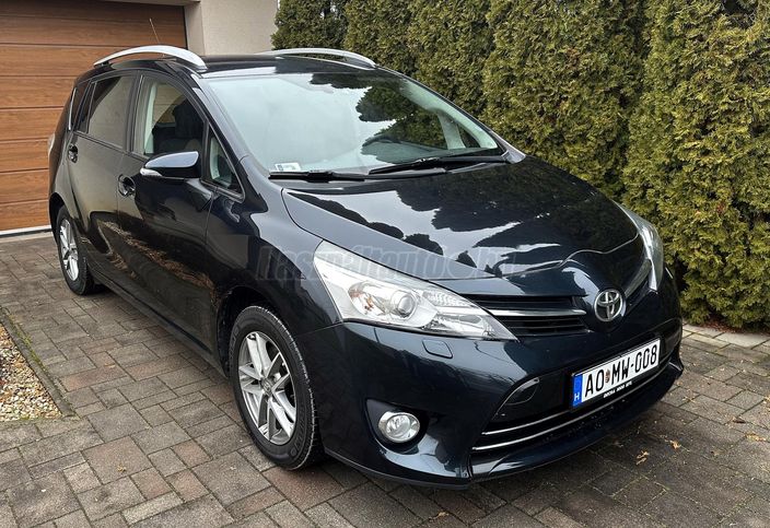 TOYOTA VERSO 1.8 Executive [7 személy]