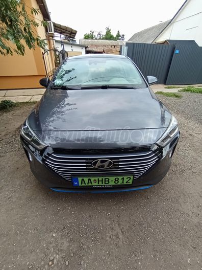 HYUNDAI IONIQ plug-in 1.6 GDi Premium DCT