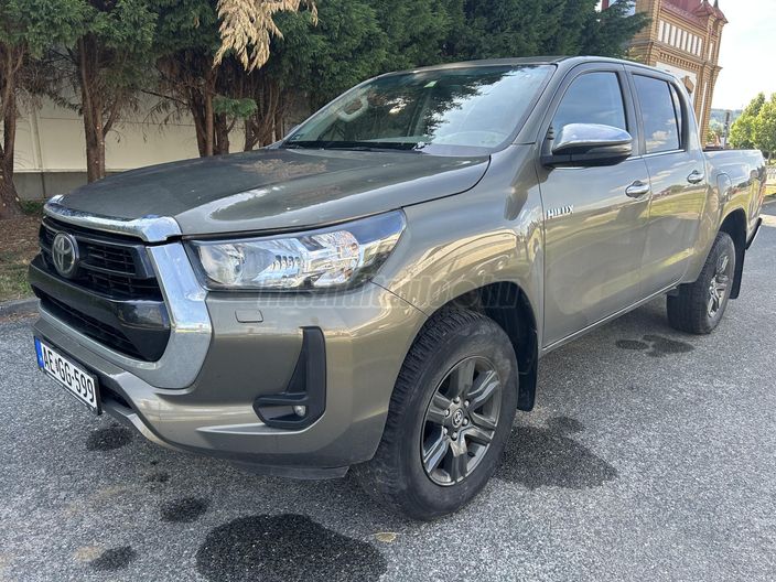 TOYOTA HILUX 2.8 D-4D 4x4 Double Active TSS