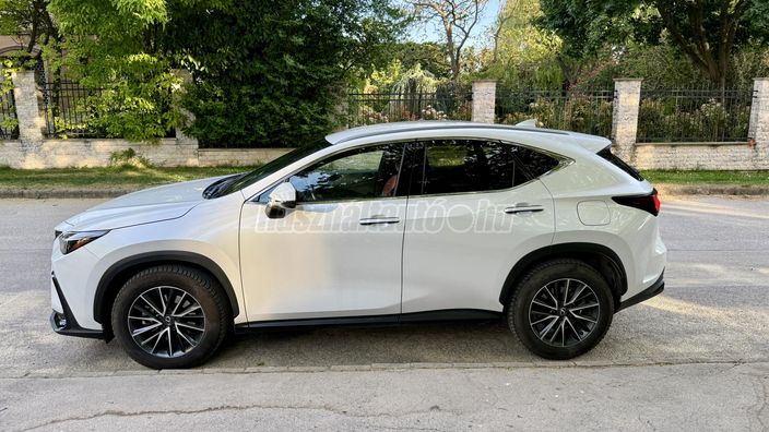 LEXUS NX 350h Elegance Plus CVT