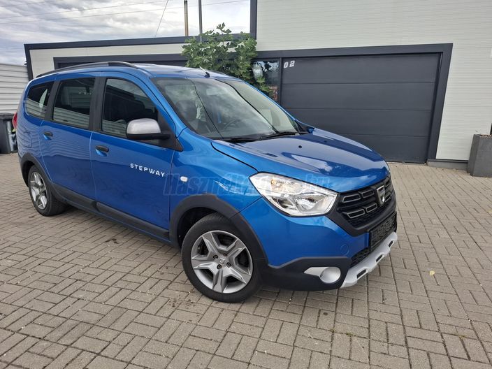 DACIA LODGY 1.6 SCe Stepway (7 személyes )