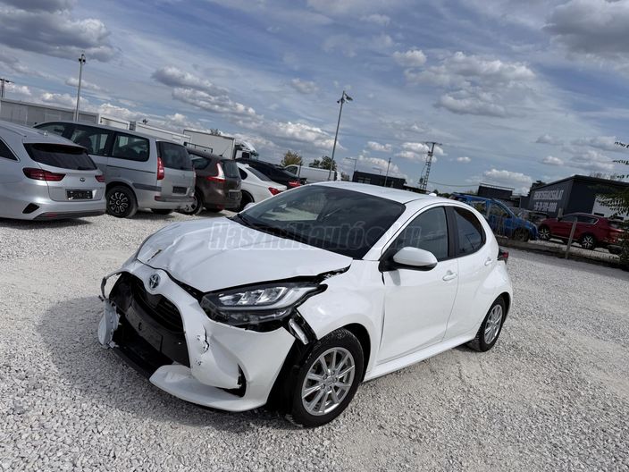 TOYOTA YARIS 1.5 Hybrid Active e-CVT