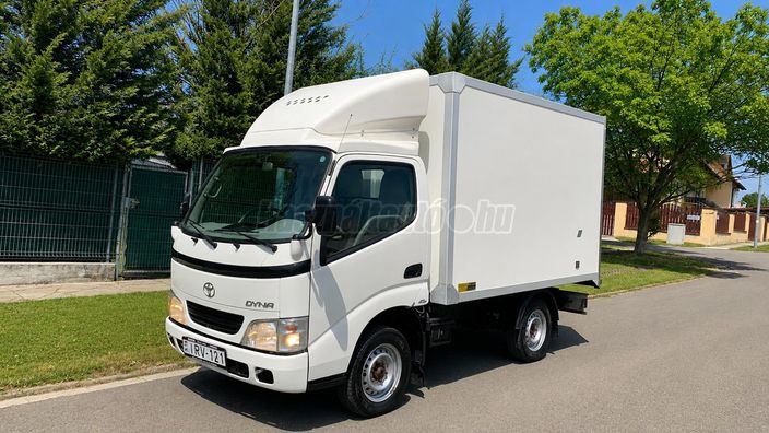 TOYOTA DYNA 2.5 D 100