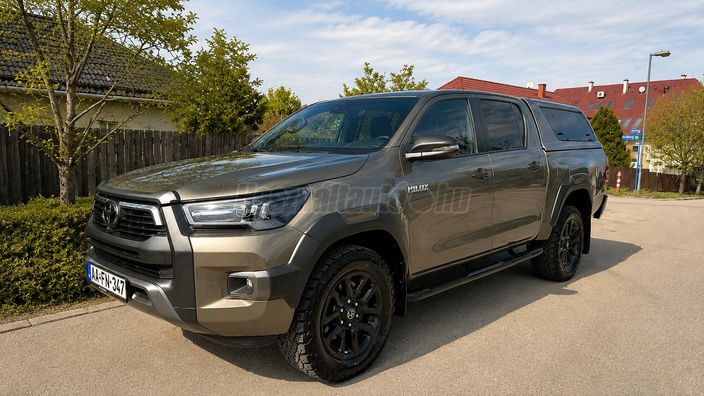 TOYOTA HILUX 2.8 D-4D 4x4 Double Invincible (Automata)