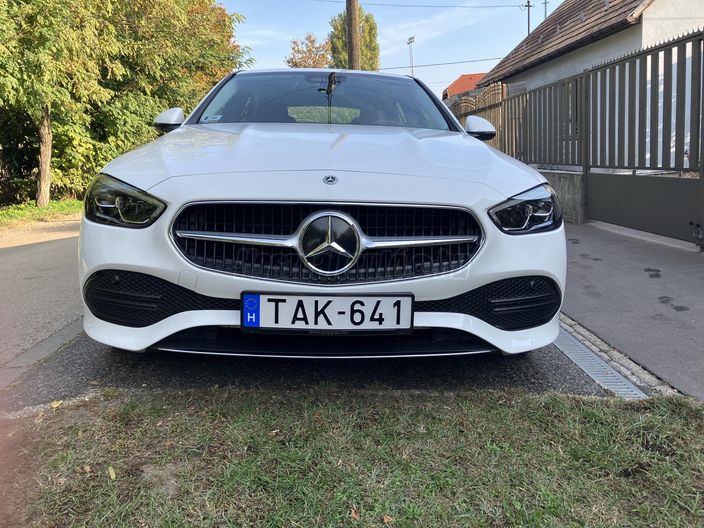 MERCEDES-BENZ C 180 9G-TRONIC Mild hybrid drive