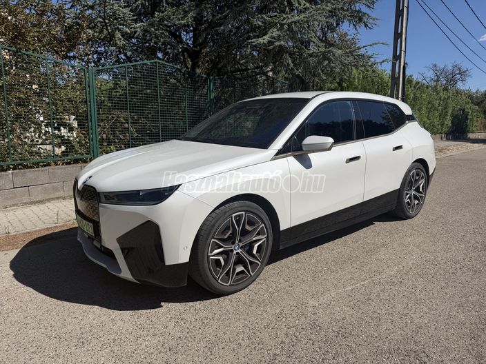 BMW IX xDrive40 74,1kWh
