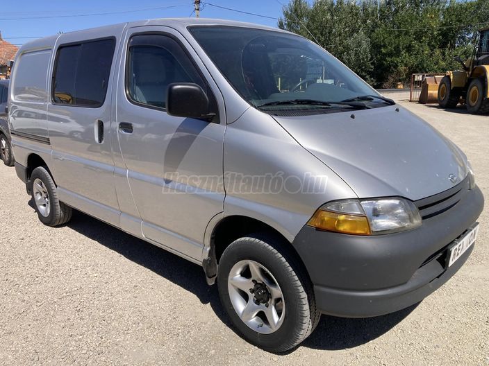 TOYOTA HIACE 2.4 TD 4x4 Panel Van