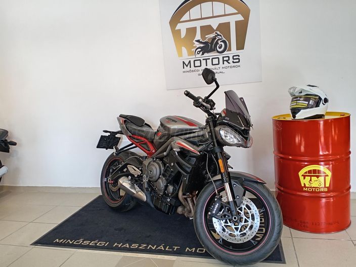 TRIUMPH STREET TRIPLE