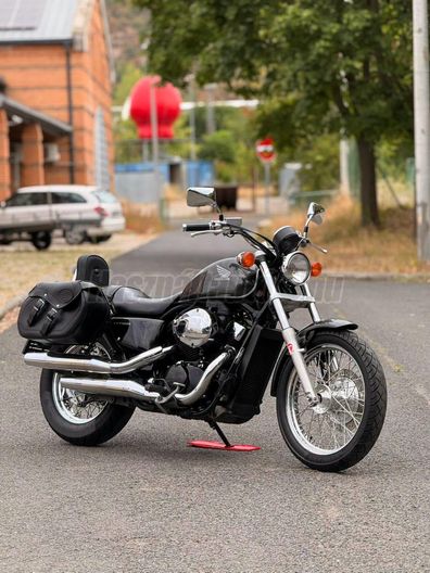 HONDA VT 750