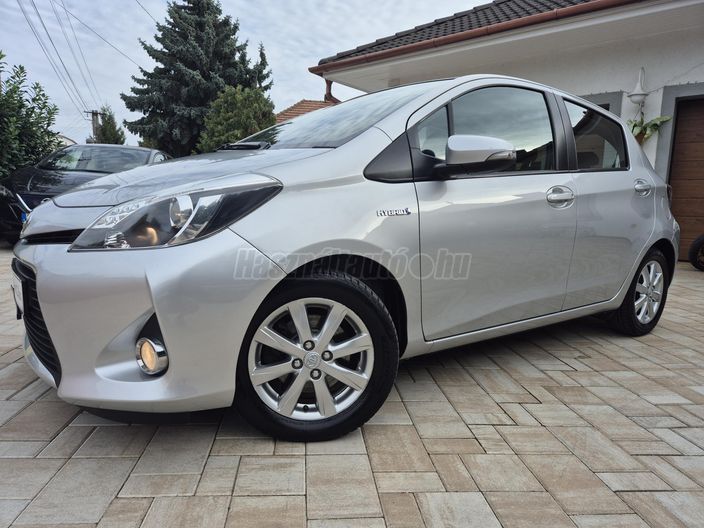 TOYOTA YARIS 1.5 HSD Eco (Automata)
