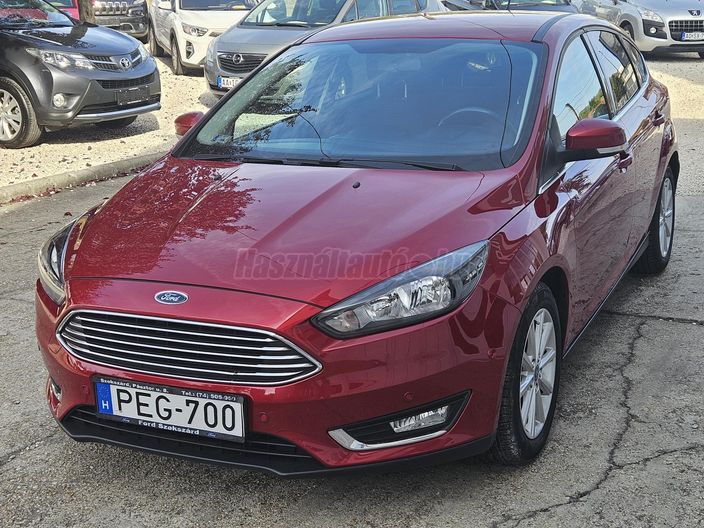 FORD FOCUS 1.5 EcoBoost Titanium