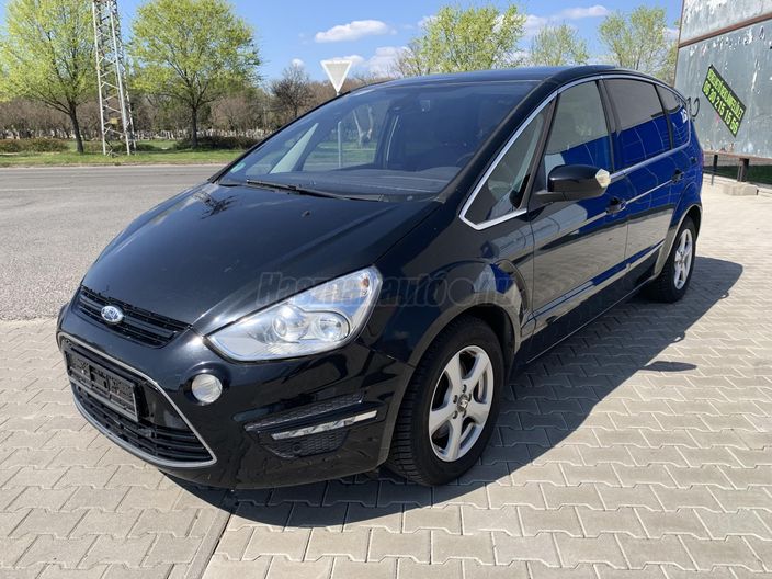 FORD S-MAX 2.0 EcoBoost Titanium PowerShift