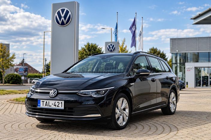 VOLKSWAGEN GOLF 1.5 eTSI ACT Life DSG