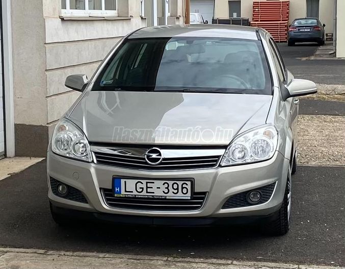 OPEL ASTRA H 1.4 Enjoy