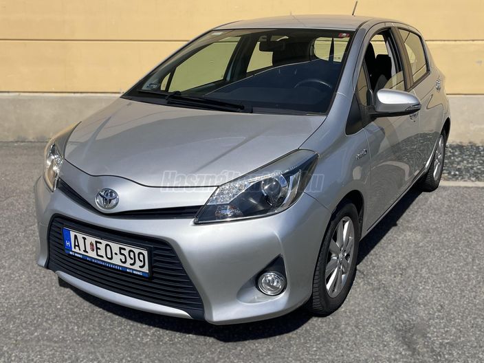 TOYOTA YARIS 1.5 HSD Eco (Automata)
