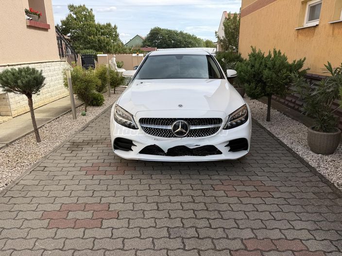 MERCEDES-BENZ C 180 9G-TRONIC