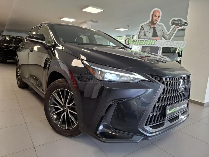 LEXUS NX 450h+ Prestige Design AWD CVT