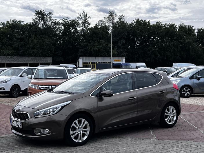 KIA CEE'D 1.4 CVVT LX Base